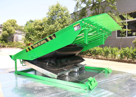 خارج امن و ماندگار 25000LBS ظرفیت کوله هوا Dock Leveler برای بارگیری و تخلیه