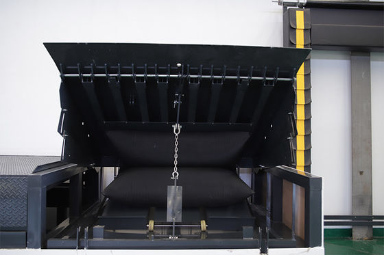 25000LBS ظرفیت Airbag Dock Leveler برای تجهیزات بارگیری انبار